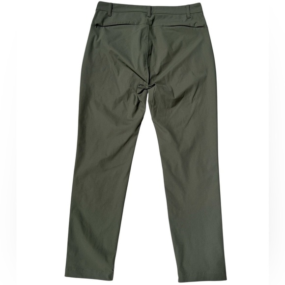Fabletics Men’s The Don Trouser Classic Fit Utility Green Pants Size 31x30 - Picture 3 of 7